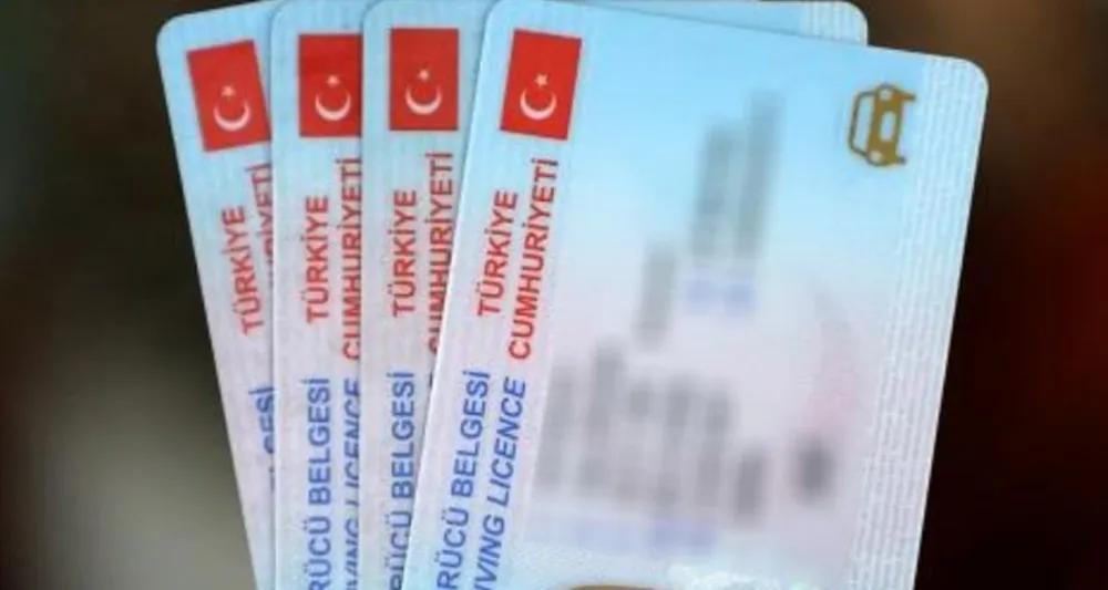 ESKİ TİP EHLİYETLERİ YENİLEME SÜRESİ UZATILDI