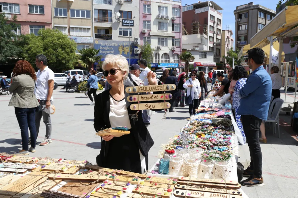 BURHANİYE’DE EL SANATLARI VE RESİM SERGİSİ 