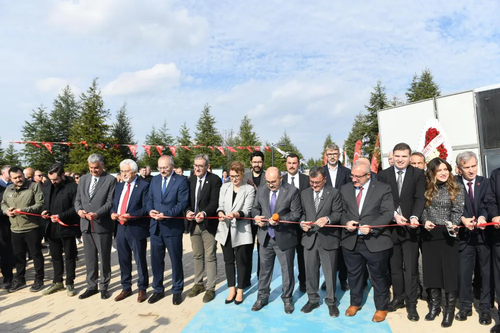 ALTIEYLÜL BELEDİYESİ HAYVAN BAKIMEVİ TÖRENLE AÇILDI