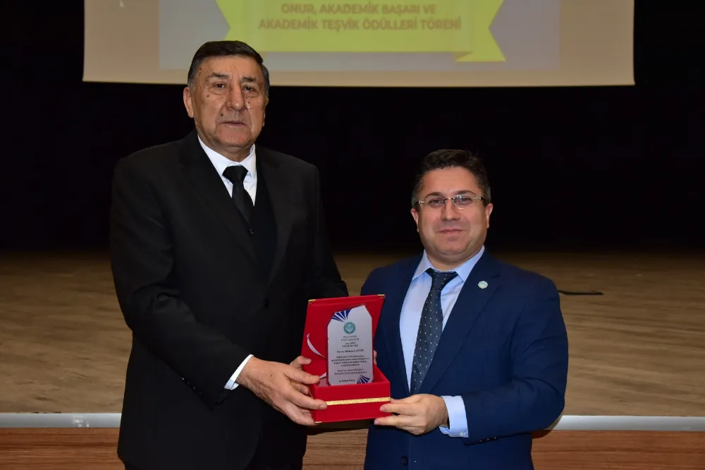 Balıkesir’in Hayırsever İş İnsanı Mehmet Çetin’e Onur Ödülü