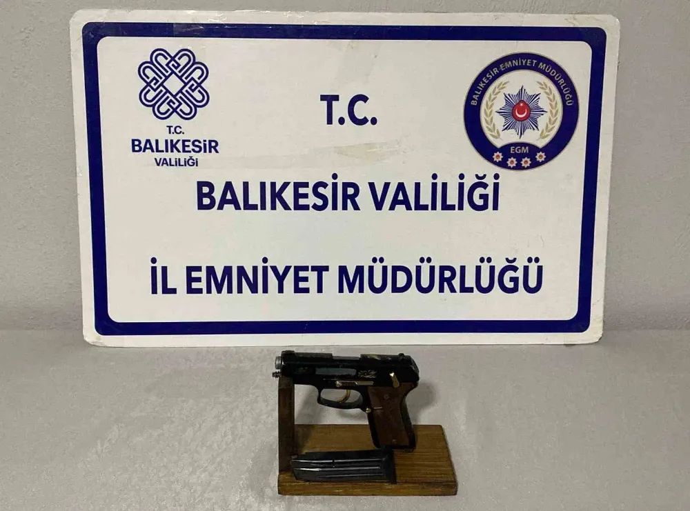 B.Ç., saldırıda kullandığı ruhsatsız tabancayla yakalanarak gözaltına alındı