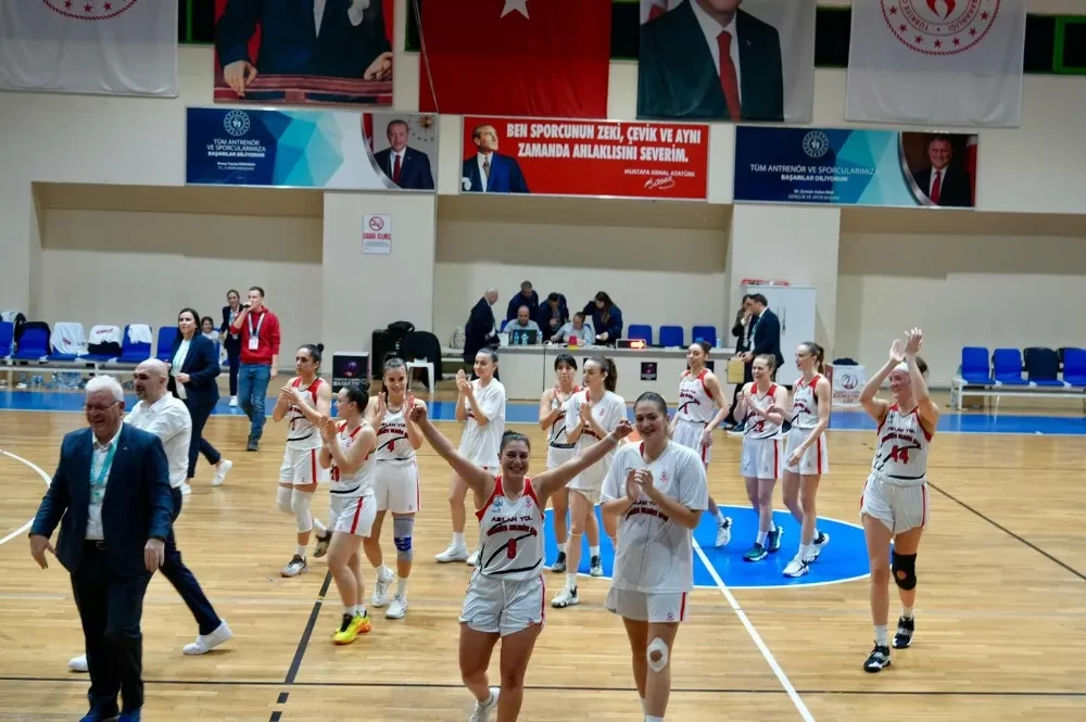 ASLAN YOL BURHANİYE BELEDİYESPOR PLAY-OFF’TA