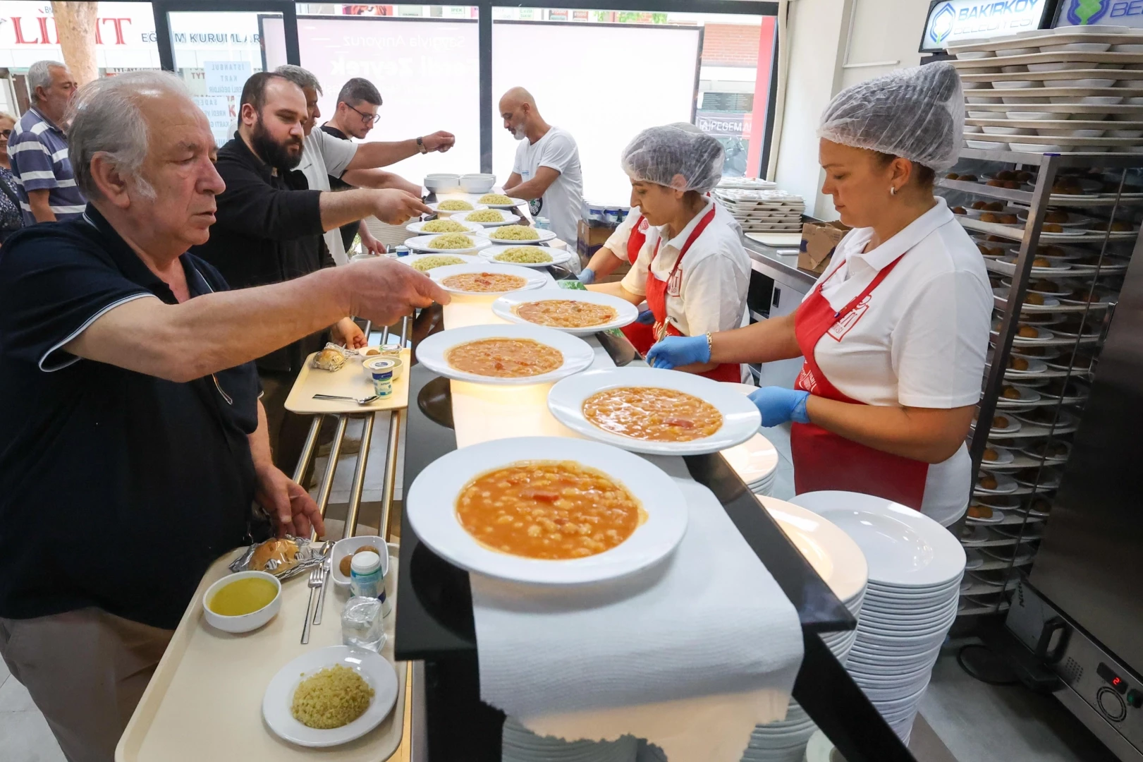 Bakırköy Kent Lokantası’nda Zeyrek için hayır yemeği